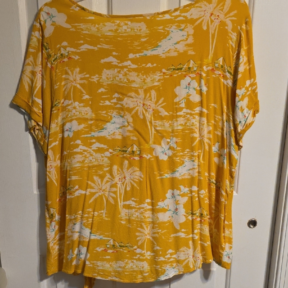 LC Lauren Conrad Yellow Floral Short Sleeve Tee - Picture 8 of 8